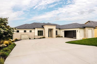 /international/us/2089-summit-crest-dr-kerrville-tx-110101121727/