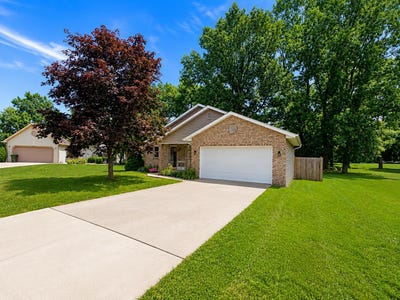 /international/us/216-oakcrest-court-russells-point-oh-110109445831/