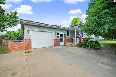 /international/us/105-s-cedar-st-lindsborg-ks-110108451433/