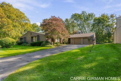 /international/us/838-brook-village-court-holland-mi-110120150201/