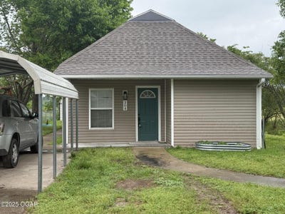 /international/us/304-market-street-wentworth-mo-110099594312/