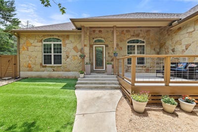 /international/us/267-corral-rd-smithville-tx-110100780827/