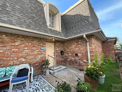 /international/us/7004-williams-drive-galveston-tx-110108416280/