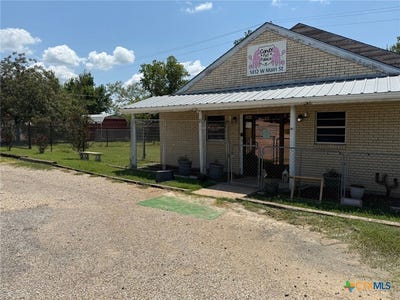 /international/us/1412-w-main-st-gatesville-tx-110101478543/
