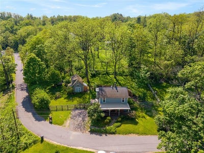 /international/us/22-maple-avenue-lansing-ny-110108531518/