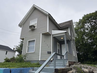 /international/us/2120-broadway-fort-wayne-in-110100073167/