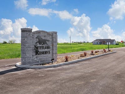 /international/us/328-rolling-hill-court-cat-spring-tx-110103400691/