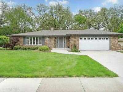 /international/us/16w660-89th-place-willowbrook-il-110108009918/