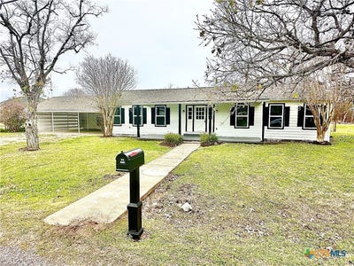 /international/us/731-s-gilbert-street-edna-tx-110096848362/