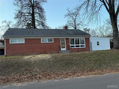 /international/us/621-s-mansion-street-sullivan-mo-110104456188/