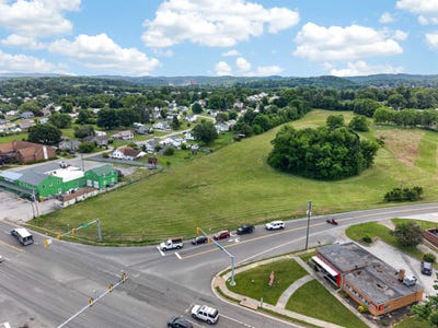 /international/us/belspring-road-fairlawn-va-110108629481/