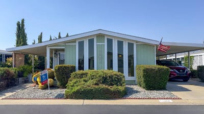 /international/us/1250-n-kirby-st-hemet-ca-110100119895/