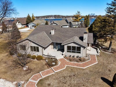 /international/us/535-e-vine-ct-sturgeon-bay-wi-110106815621/