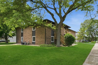 /international/us/19409-oakwood-avenue-country-club-hills-il-110108813713/