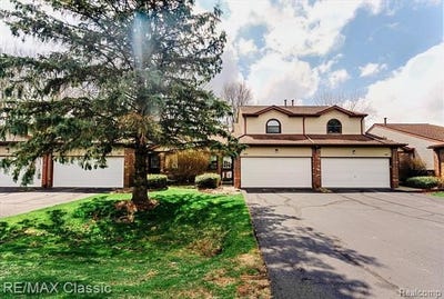 /international/us/9039-lake-e-road-springfield-twp-mi-110107380580/