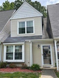 /international/us/110-heather-way-yorktown-va-110109228945/