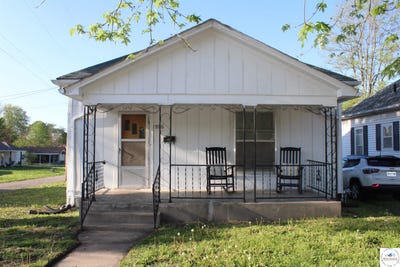 /international/us/906-w-16th-street-sedalia-mo-110107264325/