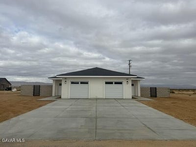 /international/us/8833-lupine-loop-drive-california-city-ca-110120509971/