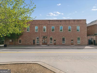 /international/us/200-w-washington-street-madison-ga-110107801115/