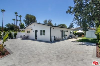 /international/us/23028-burbank-blvd-woodland-hills-ca-110108753876/