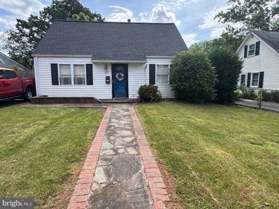 /international/us/107-kent-drive-manassas-park-va-110120551445/
