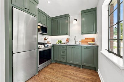 /international/us/15-w-prospect-fayetteville-ar-110119648955/