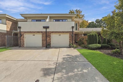 /international/us/37-sorrento-drive-palos-heights-il-110120558354/