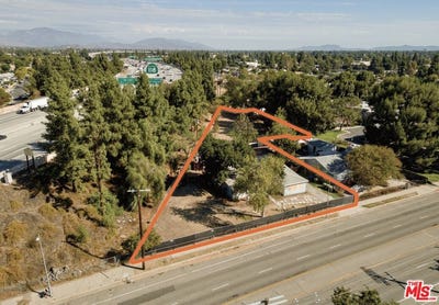 /international/us/10810-woodley-ave-granada-hills-ca-110103050348/