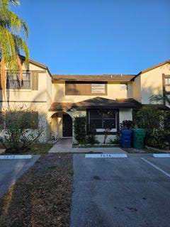 /international/us/7474-nw-34th-street-lauderhill-fl-110106457296/