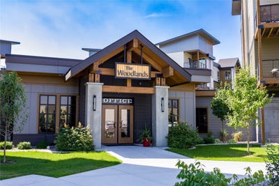 /international/us/100-woodlands-way-kalispell-mt-110108302368/