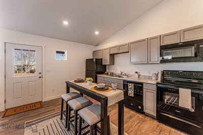 /international/us/411-brookline-street-livingston-mt-110107343405/