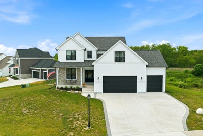 /international/us/3725-olde-howell-rd-waukesha-wi-110108743393/