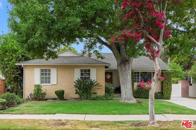 /international/us/20763-skouras-dr-winnetka-ca-110101113590/