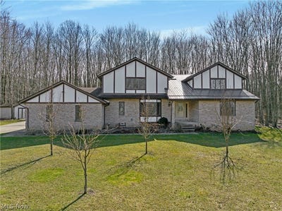 /international/us/13015-pearl-road-chardon-oh-110106558281/
