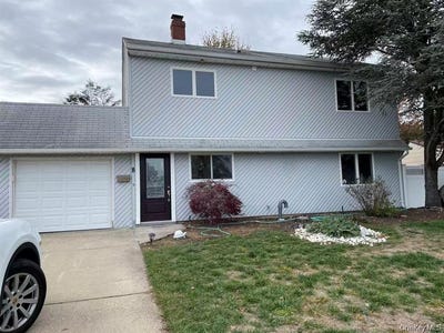 /international/us/8-harmony-lane-westbury-ny-110108802106/