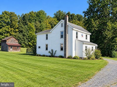 /international/us/25-clark-lane-honey-grove-pa-110120002658/
