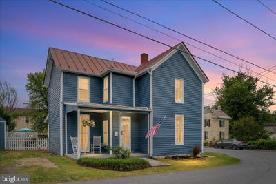 /international/us/285-s-massanutten-street-strasburg-va-110108755315/