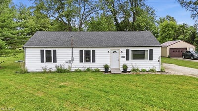 /international/us/3471-state-route-5-newton-falls-oh-110108977992/