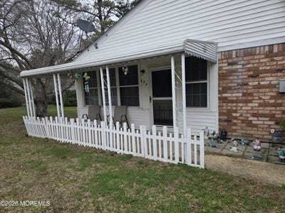 /international/us/69-d-hope-road-whiting-nj-110106932152/