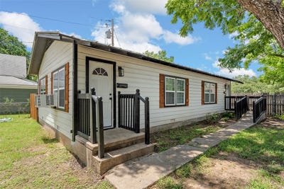 /international/us/1103-e-leon-street-gatesville-tx-110108746834/