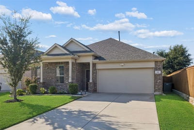 /international/us/1218-seurat-court-little-elm-tx-110120424136/