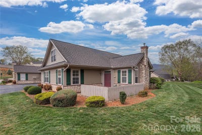 /international/us/93-outlook-circle-swannanoa-nc-110107059618/
