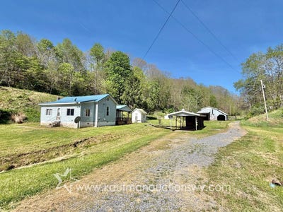 /international/us/5889-oxford-rd-west-union-wv-110107720910/