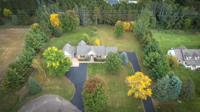 /international/us/33718-washington-street-ne-cambridge-mn-110120465523/