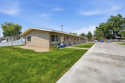 /international/us/240-high-st-nampa-id-110119506227/