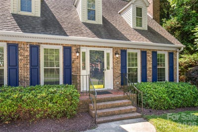 /international/us/3216-hitching-post-lane-rock-hill-sc-110108506826/