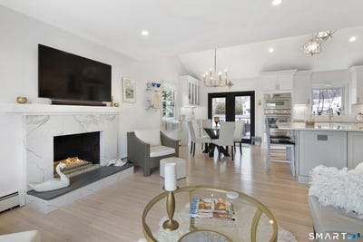 /international/us/17-college-street-old-saybrook-ct-110106599998/