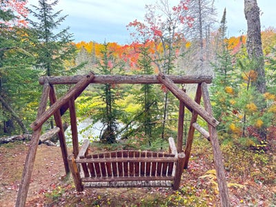 /international/us/41483-w-betsy-river-rd-paradise-mi-110109550105/