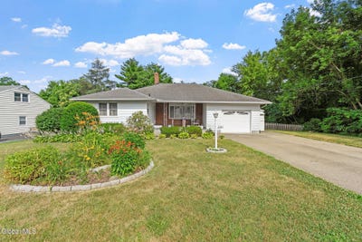 /international/us/2351-oakland-avenue-schenectady-ny-110100835128/