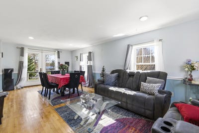 /international/us/115-river-road-brunswick-me-110107654339/